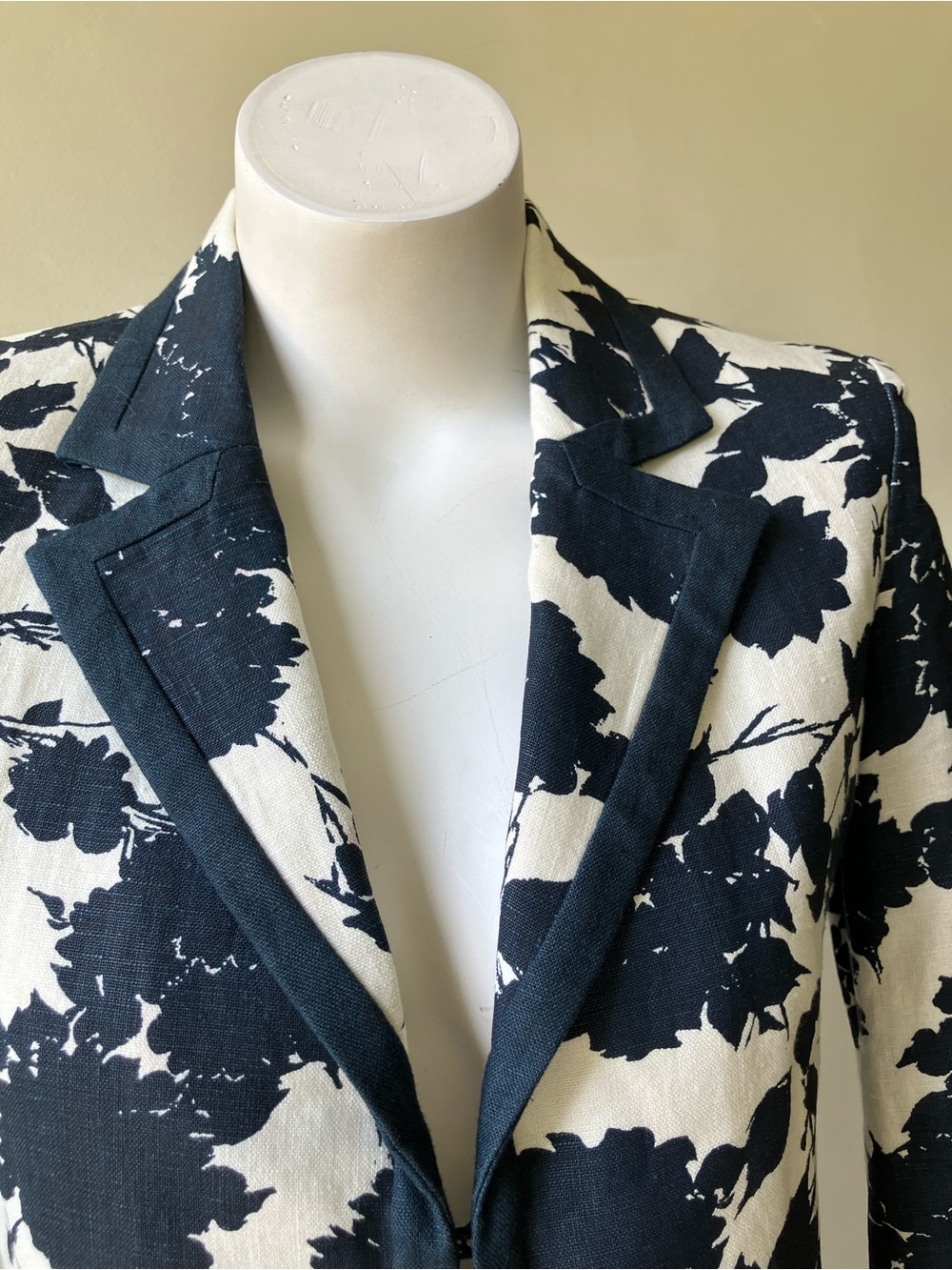 J. Crew | Linen Floral Pattern Blazer - Picture 3 of 7